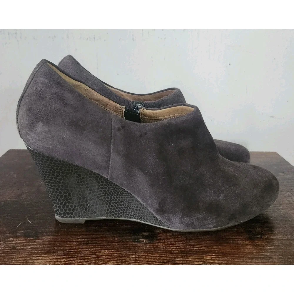 Clarks Artisan Womens 8M Suede Wedge Booties Brown Snakeskin Heel Ankle Boots